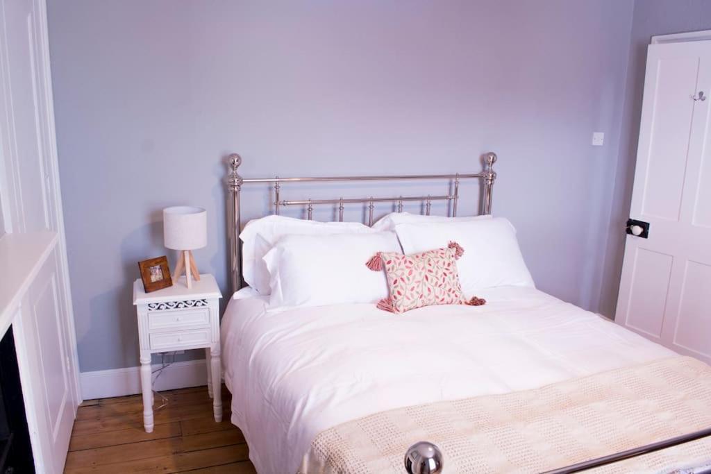 Lovely 3 Bed House In The Heart Of Cheltenham Exterior foto