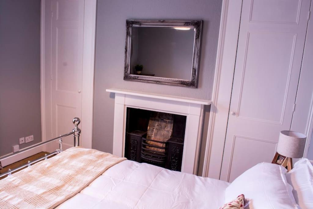 Lovely 3 Bed House In The Heart Of Cheltenham Exterior foto