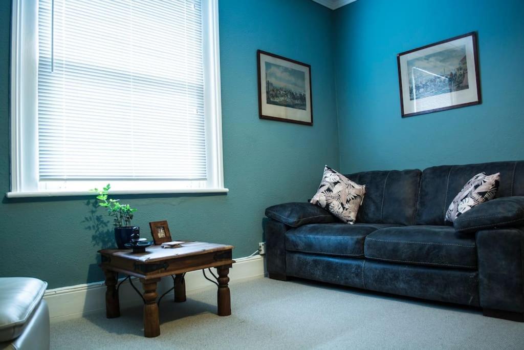 Lovely 3 Bed House In The Heart Of Cheltenham Exterior foto